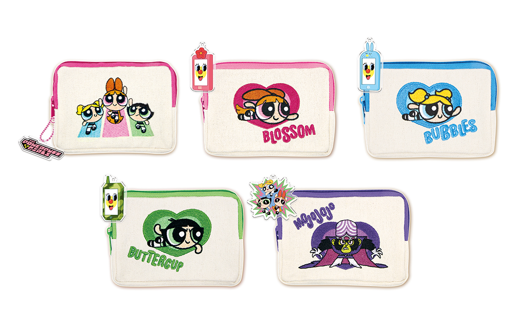 チャーム付き刺繍ポーチ